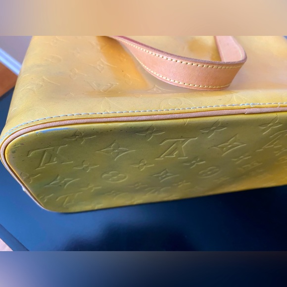 Authentic Louis Vuitton Vernis Houston Shoulder Hand Bag Yellow - Picture 8 of 11